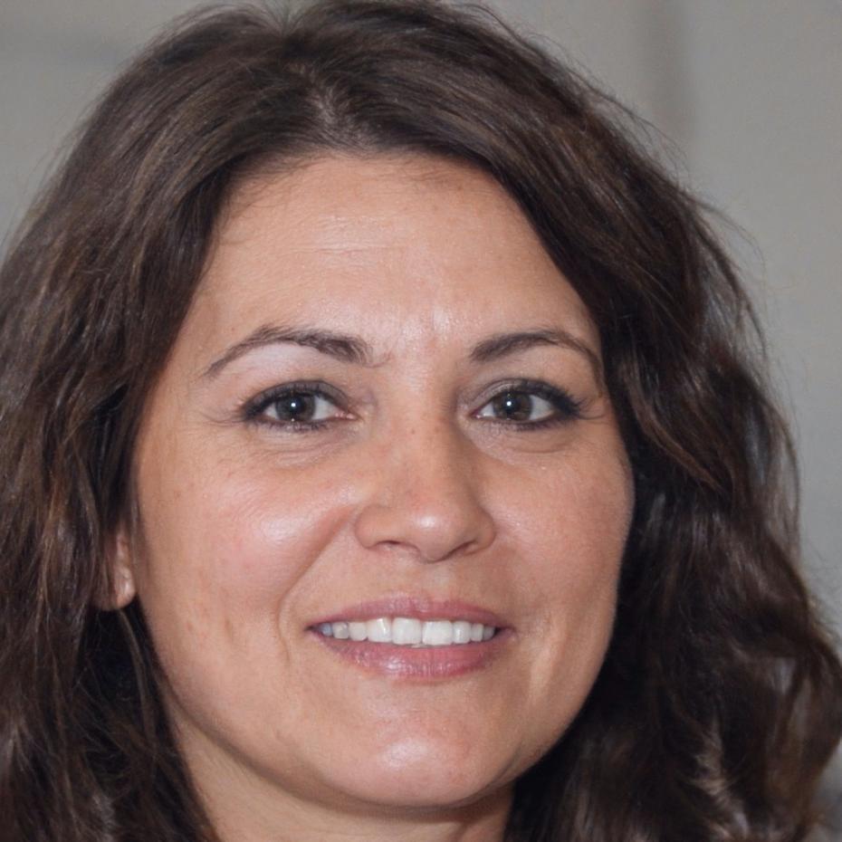 Solange Petit, Curriculum Designer